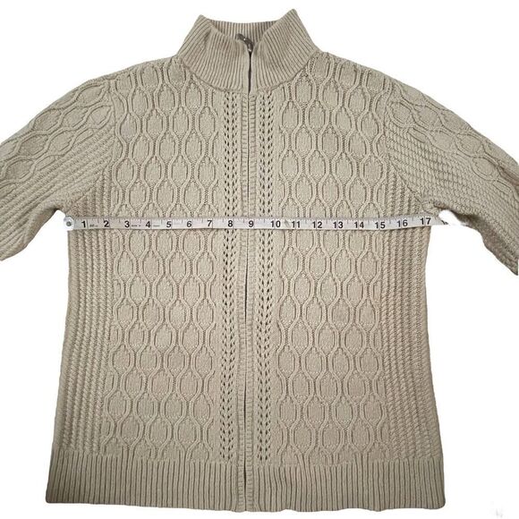 Unbranded ~ ivory cable knit sweater cardigan ~ size Small - Picture 7 of 8